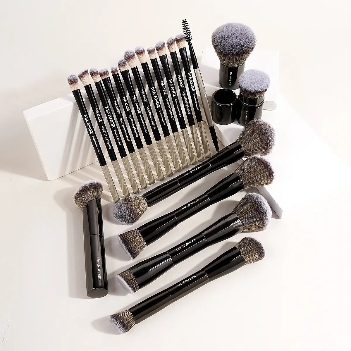 MAANGE Makeup Brushes Set 1 Set Multifunctional Makeup Brushes for Powder Liquid Cream Makeup Tools for Women Cosmetics Brushes Set Makeup Kits Makeup Brushes Set Makeup Tools Cosmetics Kits Concealer Brush,#Dealsforyoudays#Backtoschool#Sohochic